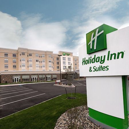 Holiday Inn Hotel & Suites - Mount Pleasant By Ihg Buitenkant foto