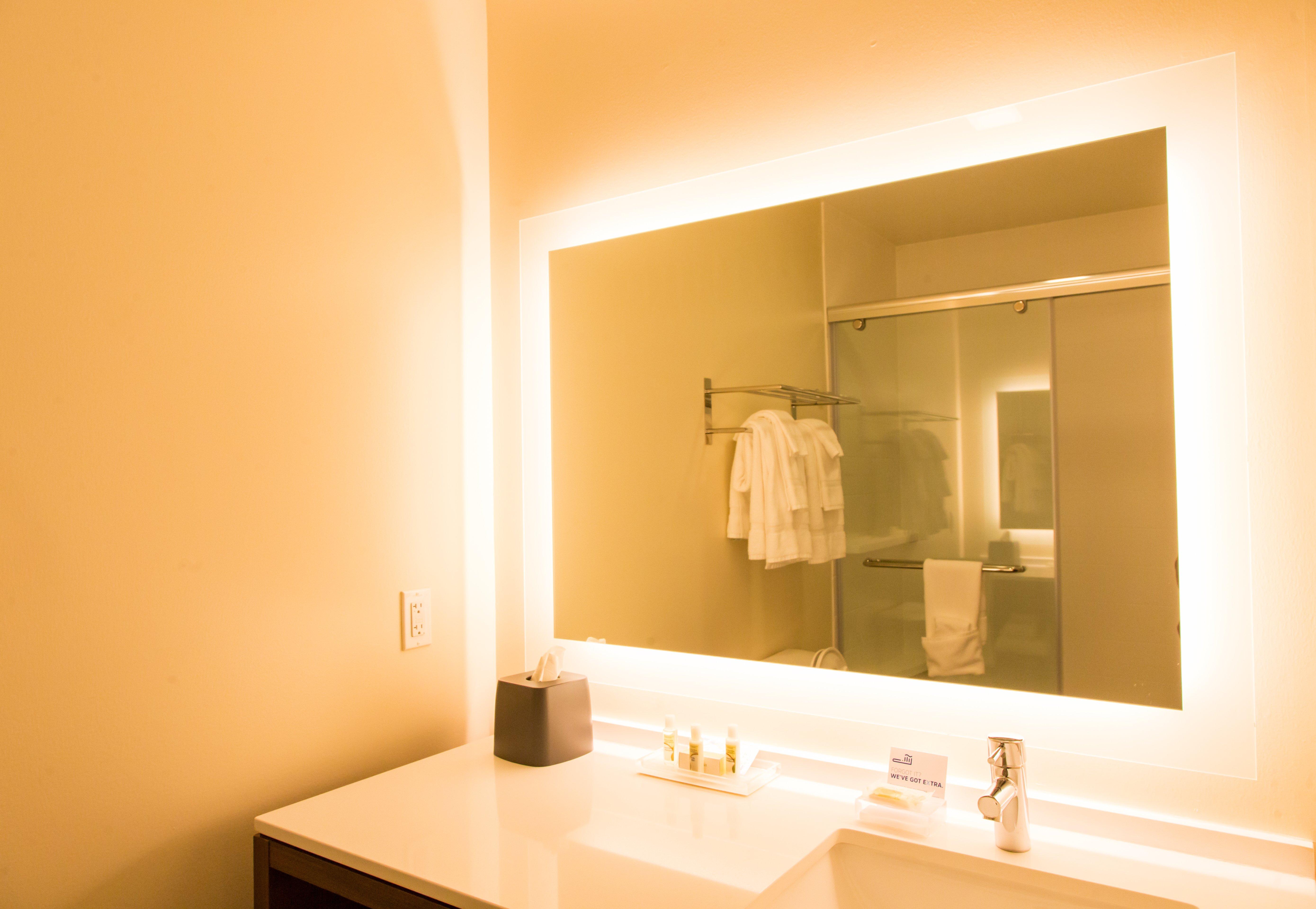 Holiday Inn Hotel & Suites - Mount Pleasant By Ihg Buitenkant foto