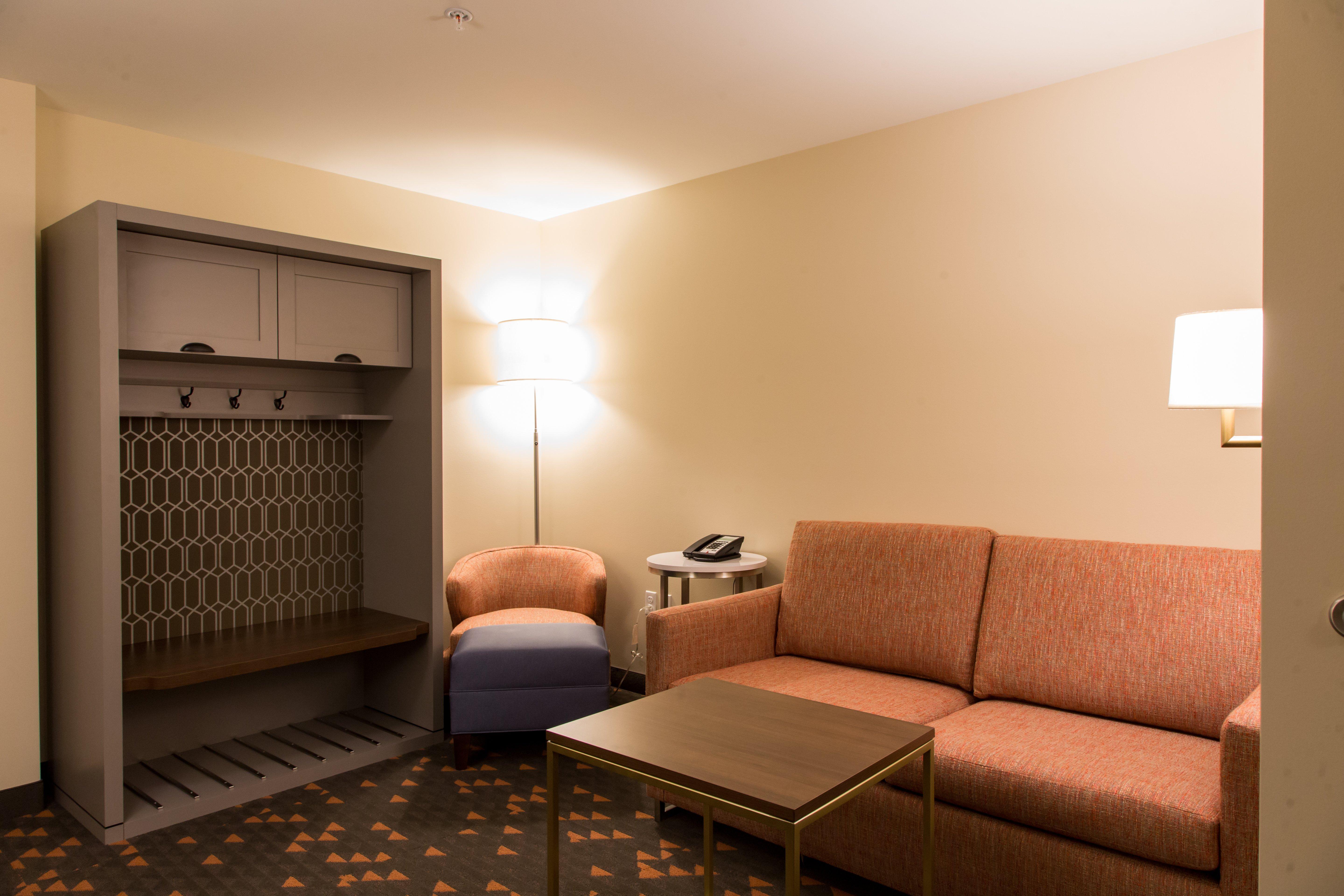 Holiday Inn Hotel & Suites - Mount Pleasant By Ihg Buitenkant foto