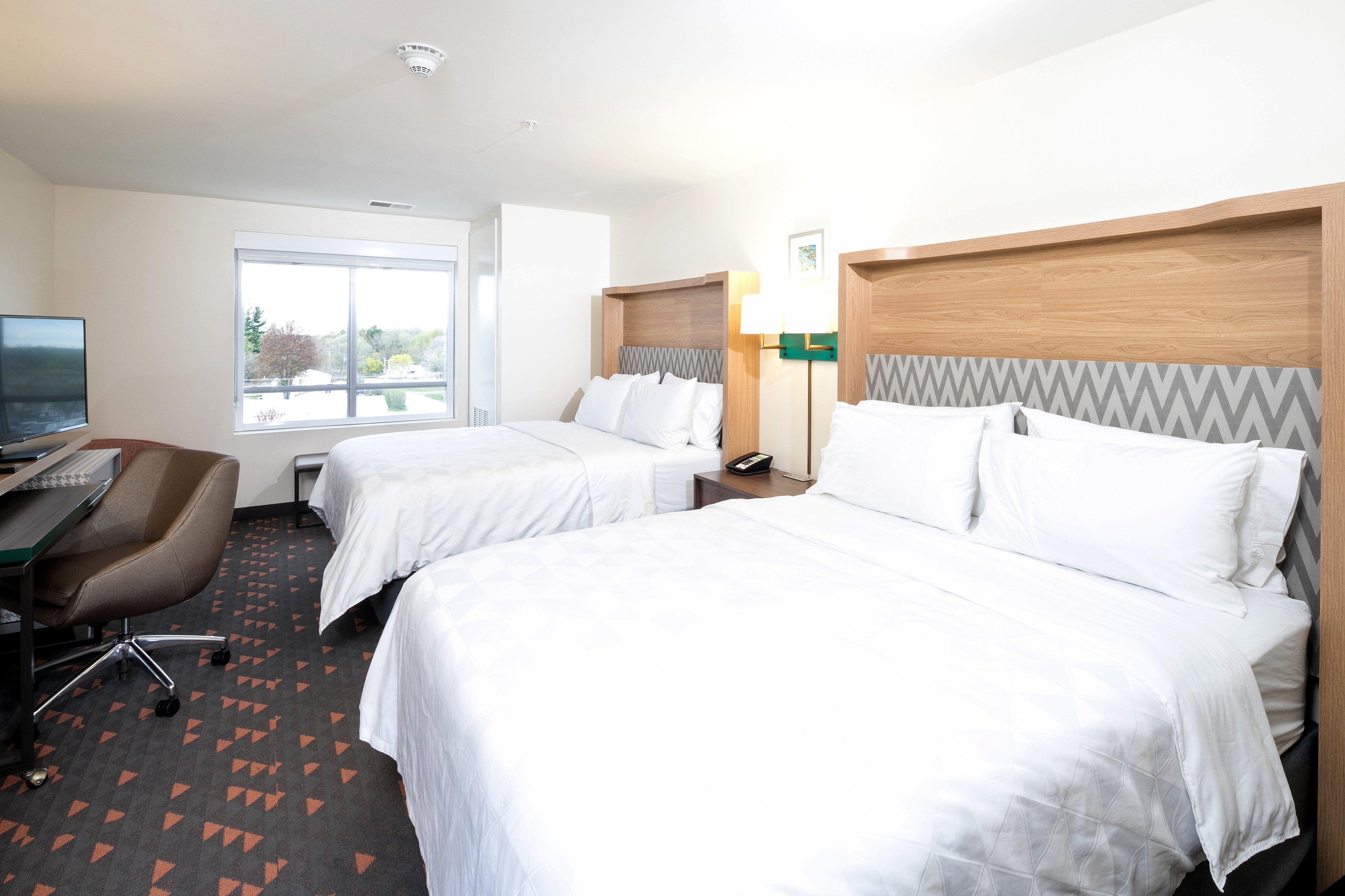 Holiday Inn Hotel & Suites - Mount Pleasant By Ihg Buitenkant foto