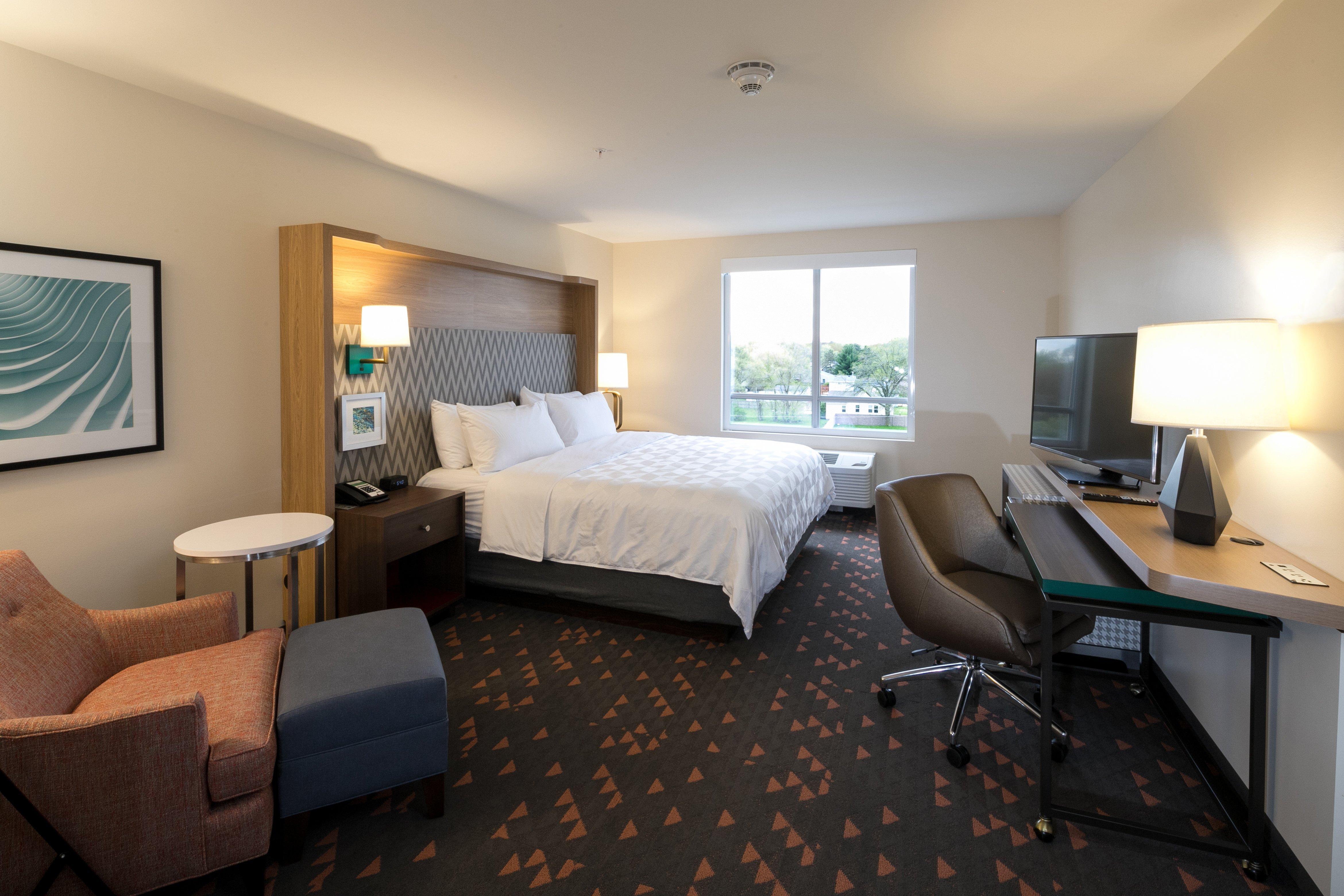 Holiday Inn Hotel & Suites - Mount Pleasant By Ihg Buitenkant foto